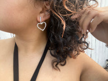 Load image into Gallery viewer, Bichota Earrings
